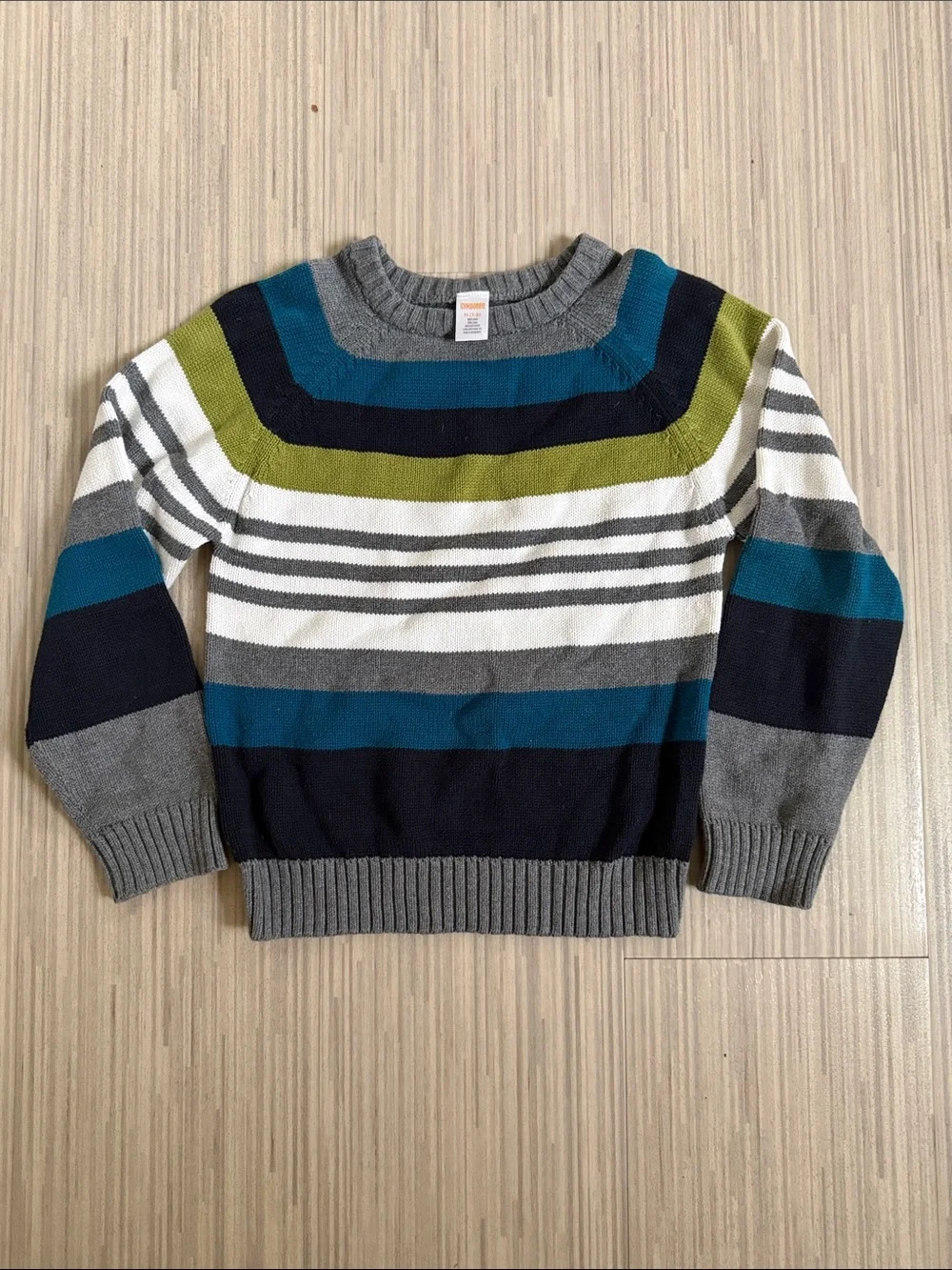 Gymboree sweater, like new, size 7-8